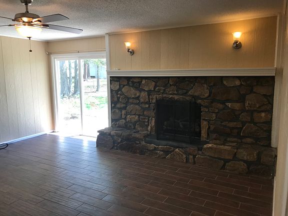 5th image of 1020 Lindsey Dr