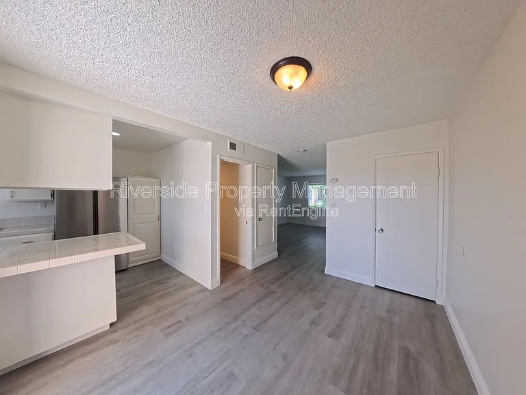 2255 Cahuilla St #105 — Photo 6