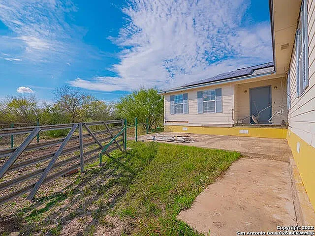 361 Private Road 4619 — Photo 25