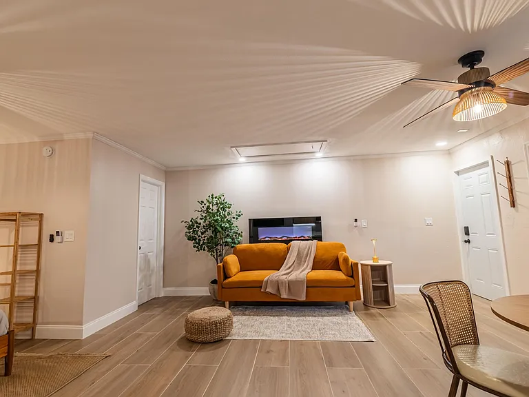 101 E Palmetto St #B — Photo 3