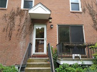 902 State St #2, New Haven, CT 06511