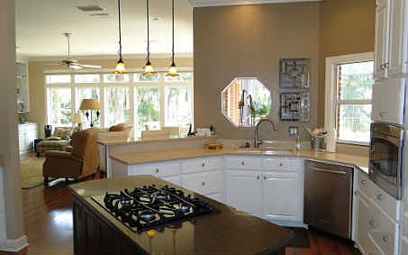 3rd image of 884 NW Scenic Lake Dr