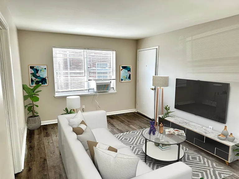 2600 Le Blanc Ct — Photo 6