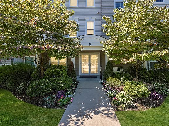 3rd image of 9 Morgan Dr Unit 109