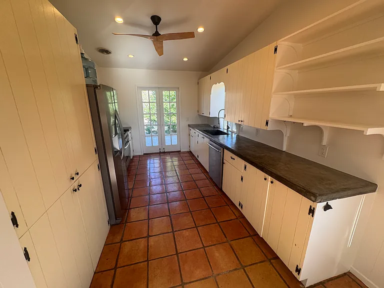 51039 Canyon Rd — Photo 3
