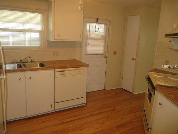 3rd image of 837 Cane Palm St #837