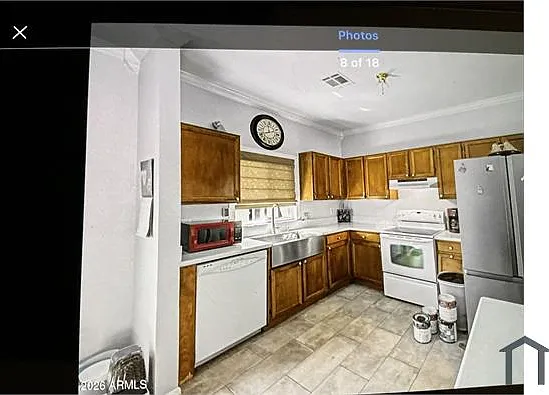 3 bed, 1200 sqft, $2,160 — Photo 4
