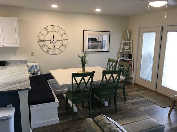 Custom table seats 8.