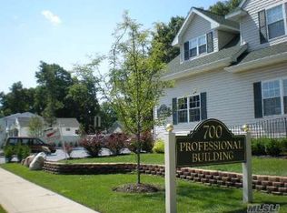 700 Lakeland Ave, Bohemia, NY 11716