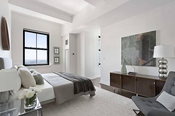 Sold by Compass | media 5