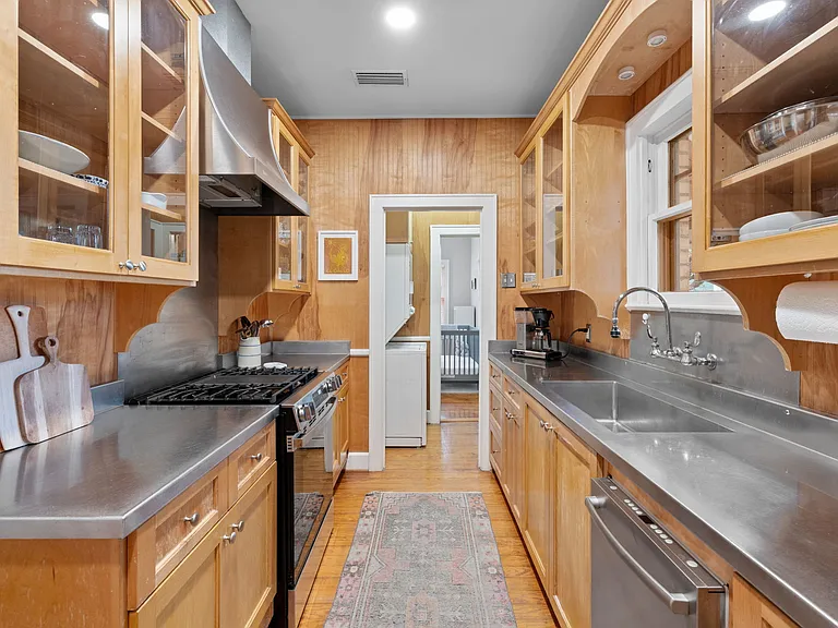 1004 Bouldin Ave — Photo 16