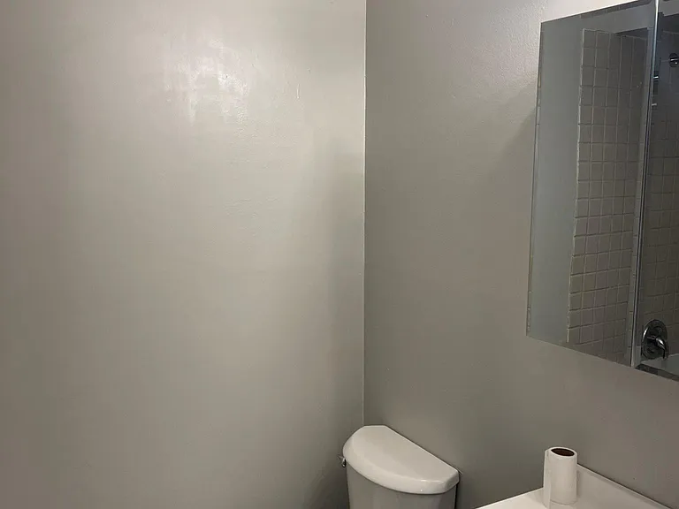 21906 Clyde Ave — Photo 14