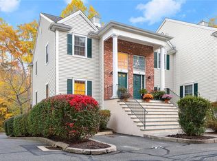 570 Danbury Rd APT 27, Ridgefield, CT 06877