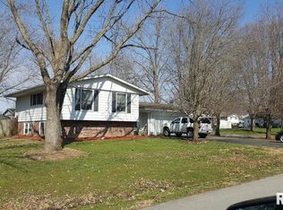 321 Treasure Ln, Pinckneyville, IL 62274