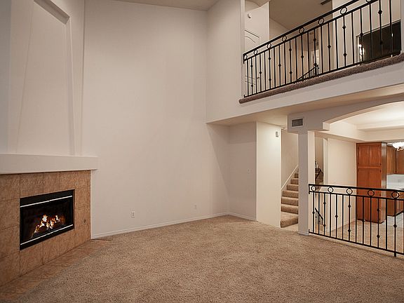 3rd image of 10924 Bloomfield St APT 3
