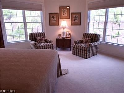 4th image of 16835 Knolls Way