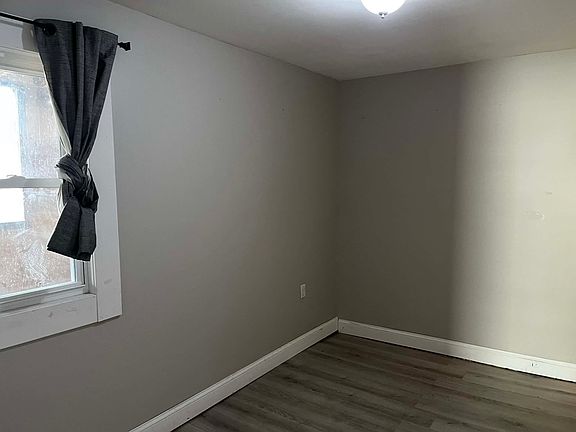 3rd image of 335 Congress Ave #1S