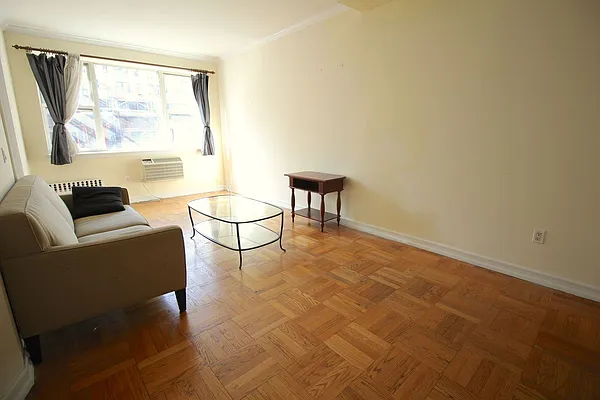 Rented by Compass | media 22