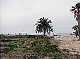 11126 Sportsman Rd, Galveston, TX 77554