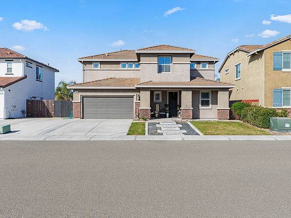 4th image of 2325 Azevedo Ave