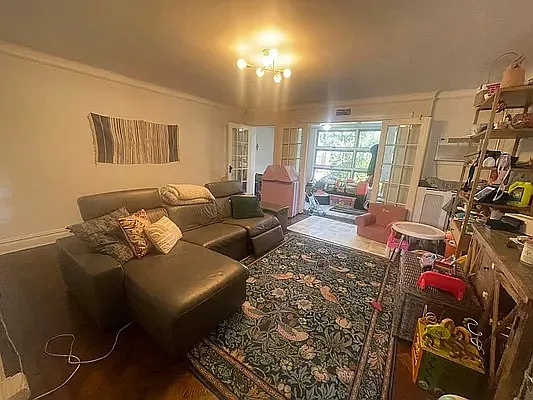 Rented by Metropolis International Realty Inc. | media 1