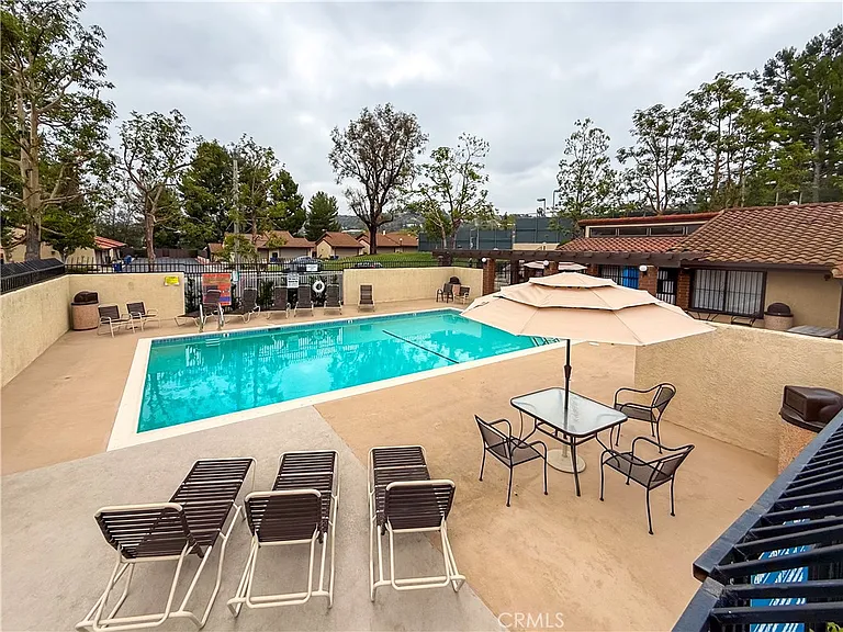 1034 Romney Dr — Photo 37