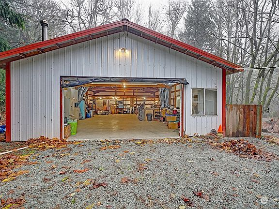 4th image of 2795 McFarrell Lane