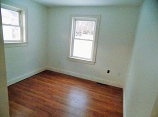 7 2nd St, Sandown, NH 03873