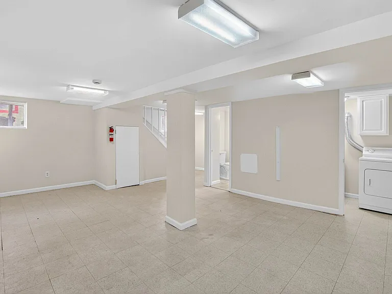 3046 Monroe St NE — Photo 21