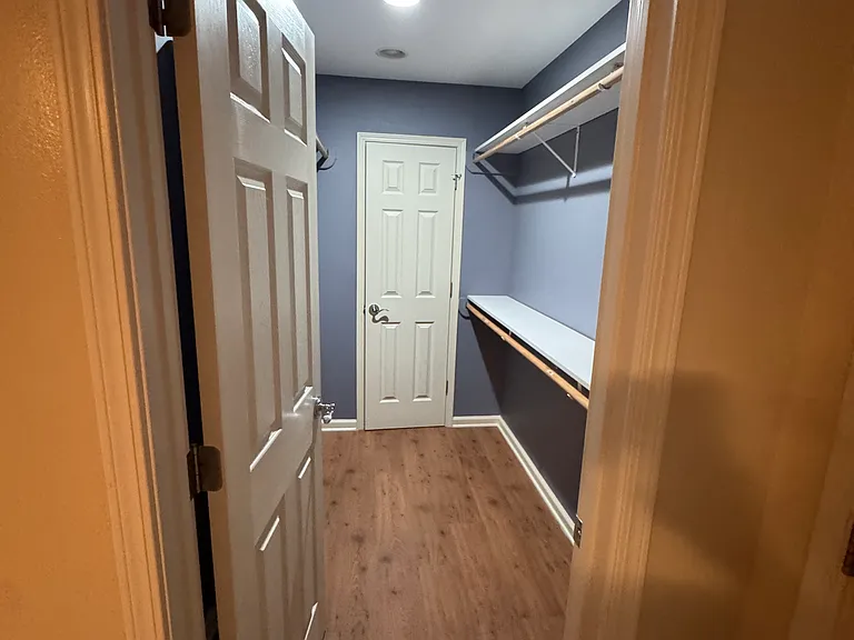 557 Versailles Blvd — Photo 6