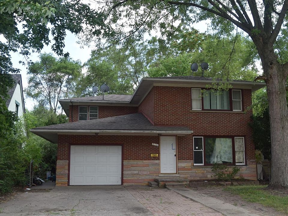1st image of 806 Young St