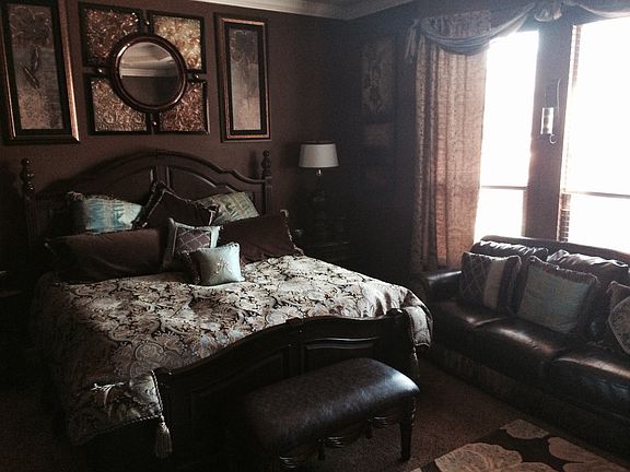 4th image of 2630 Kingsford Ln