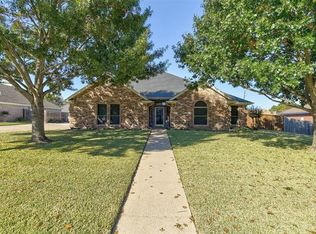 1511 Wordsworth Dr, Cleburne, TX 76033