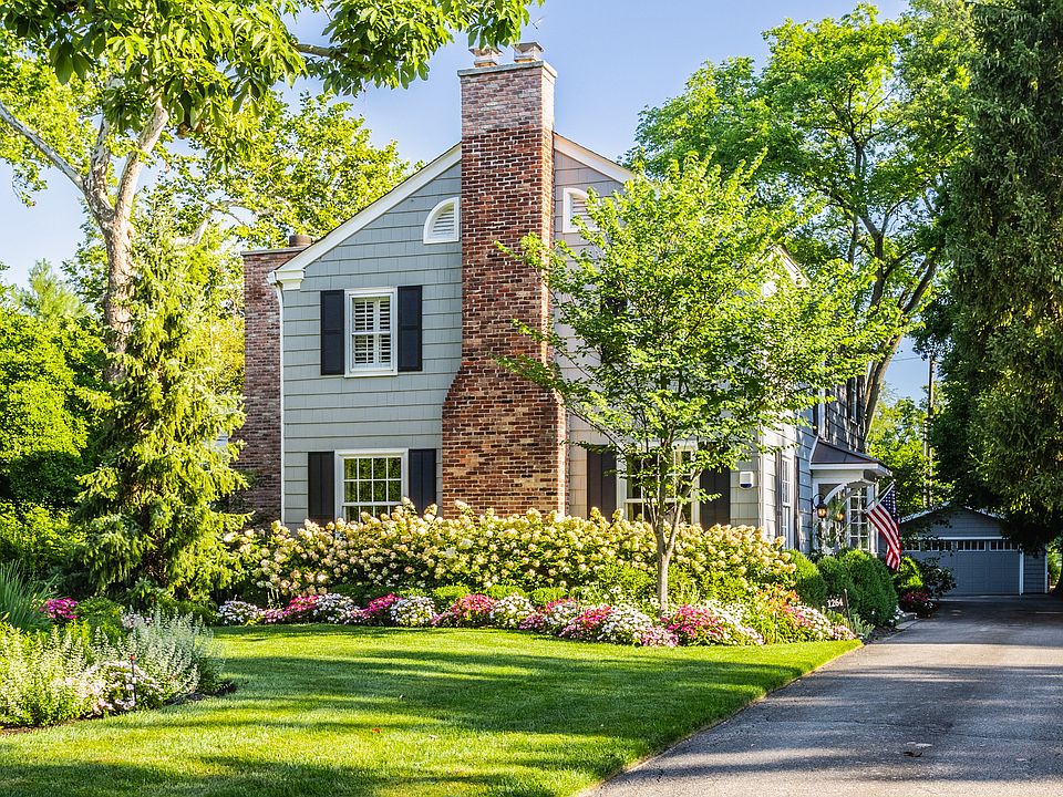 1st image of 1264 Golden Hill Dr