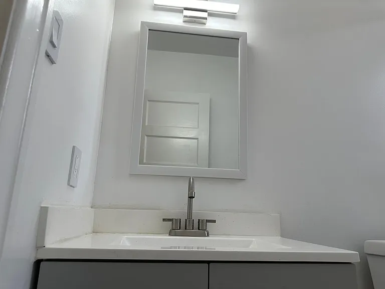 5707 N Woodstock St — Photo 5