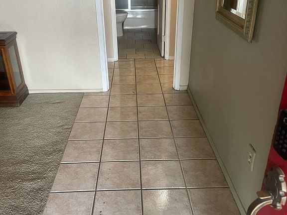 2nd image of 615 Honeysuckle St