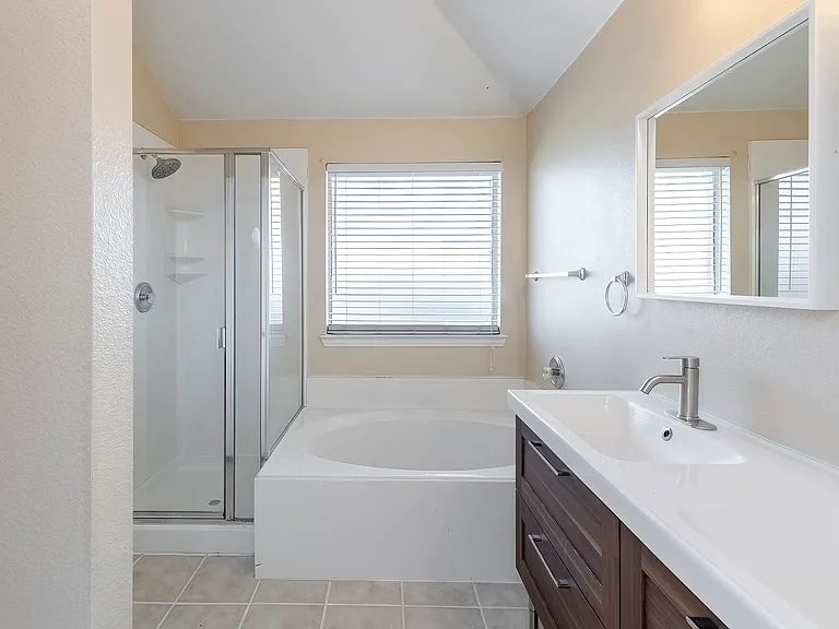 2716 Dawn Spring Dr — Photo 18