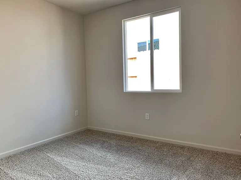 2070 Wildflower Dr — Photo 12