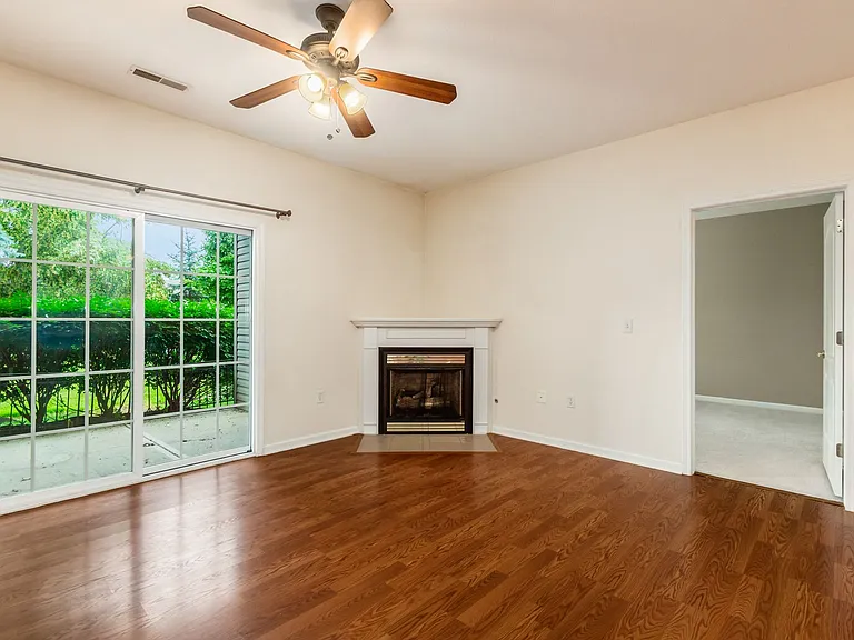 8057 Cranes Crossing Dr — Photo 18