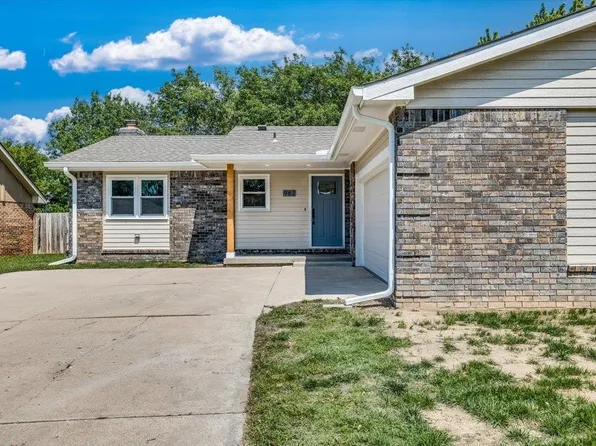 962 S Cypress St, Wichita, KS 67207