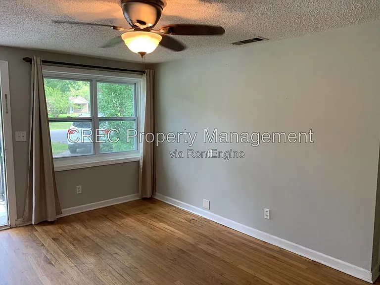 1519 Balsam St #A — Photo 4