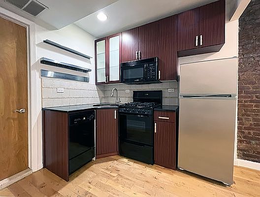 3rd image of 2082 Frederick Douglas Blvd #2B