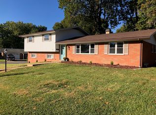 431 Sheraton Dr, Belleville, IL