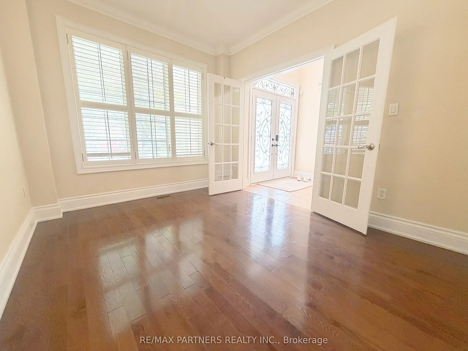 7 bed, $4,850 — Photo 2