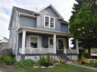 1602 Rapids Dr, Racine, WI 53404