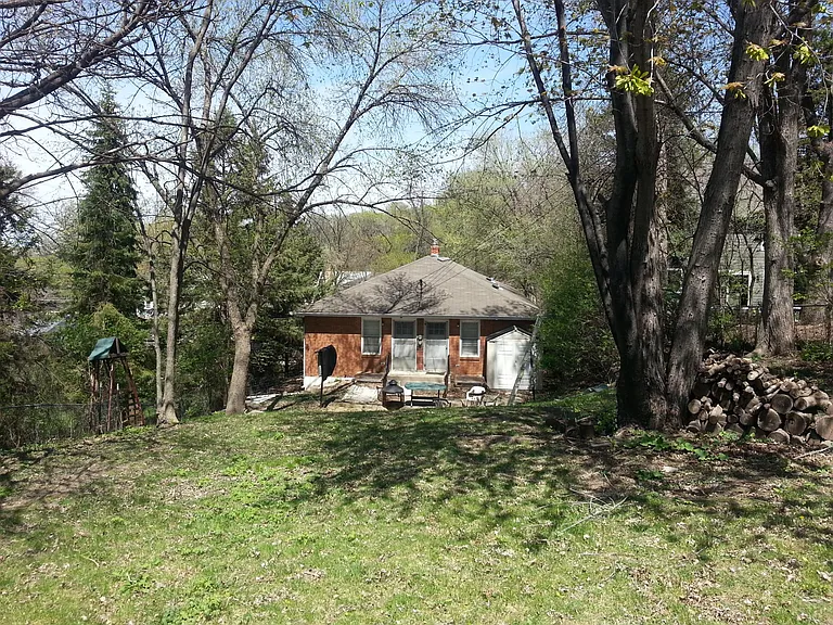2398 Carter Ave — Photo 21
