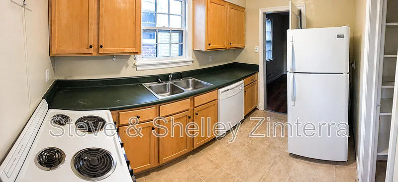 Building Photo - 3119 Hanover Ave #A