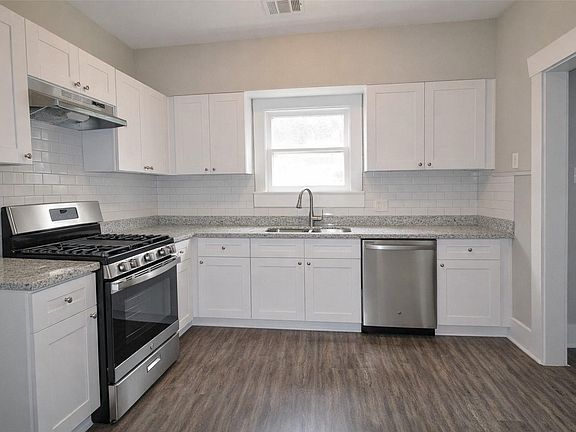 4th image of 716 Olive St