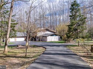 8305 Pinyon Pine Ct, Fairfax Station, VA 22039