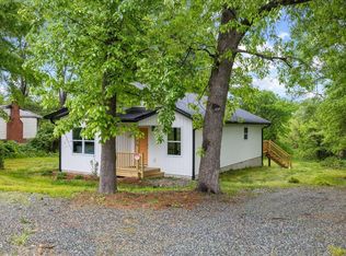 795 Lakeside Ave, Burlington, NC 27217